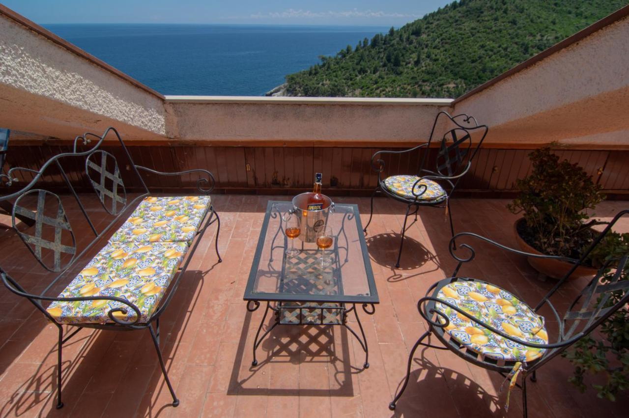 Villa Nsm Carlotta E Guarda Che Mare Con Vista Panoramica Pugnochiuso