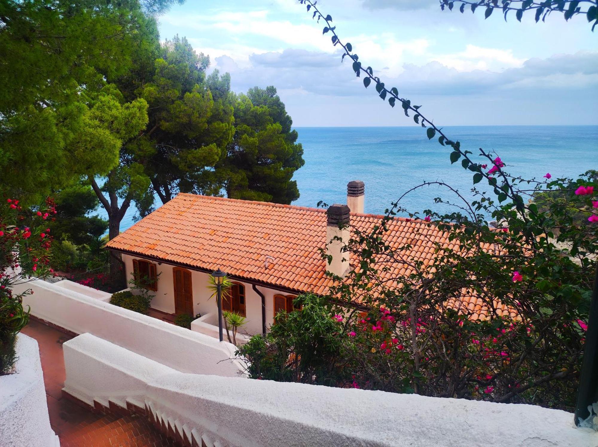Villa Nsm Carlotta & Guarda Che Mare Con Piscine Vista Mare *